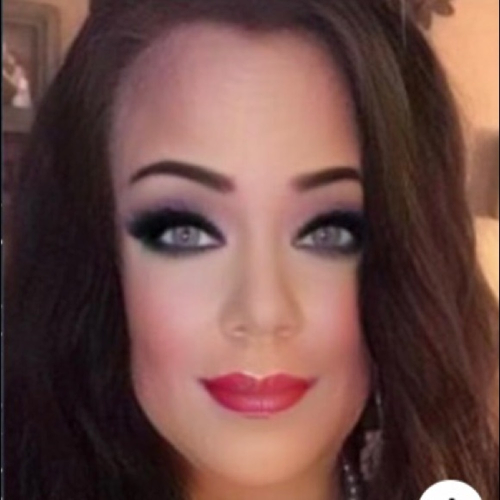 Meet your Posher, Tina